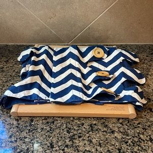 MontiKids | Dressing Frame (22 months+)